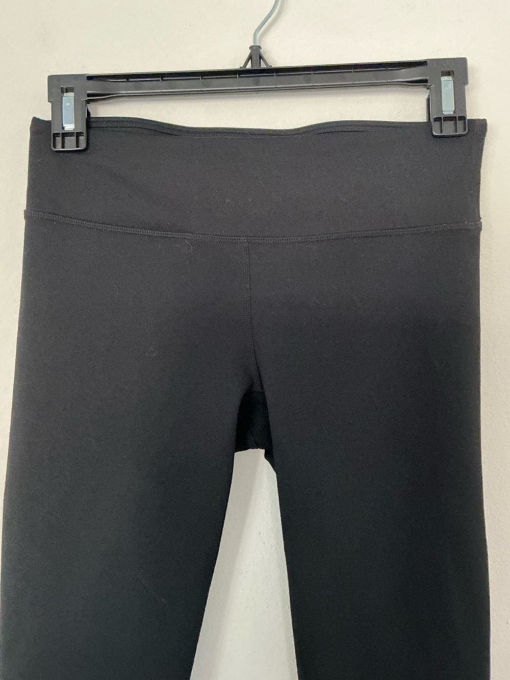 Fabletics PowerHold Black Leggings Size Small High Waisted Athletic Workout - Picture 3 of 7